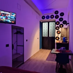  Appartamento Tribunali Flat Italia